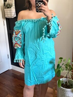 Velzera off shoulder Pom Pom Tunic Dress . Size S‎